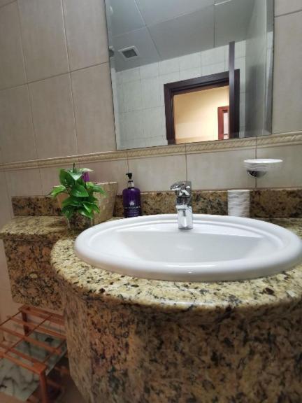 Luxury Stay In Marina Dubai Exteriör bild